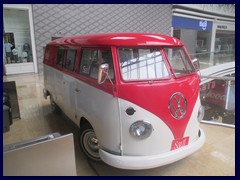 Oakland Mall - VW bus at Sauls café